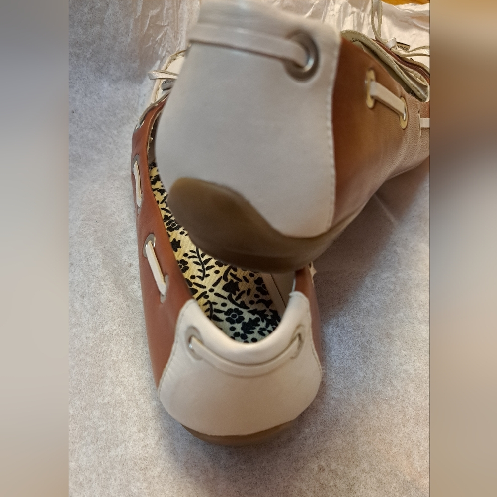 Ralph Lauren Women's Leather Loafers - Cream and Brown Size 9 Medium - Picture 7 of 15